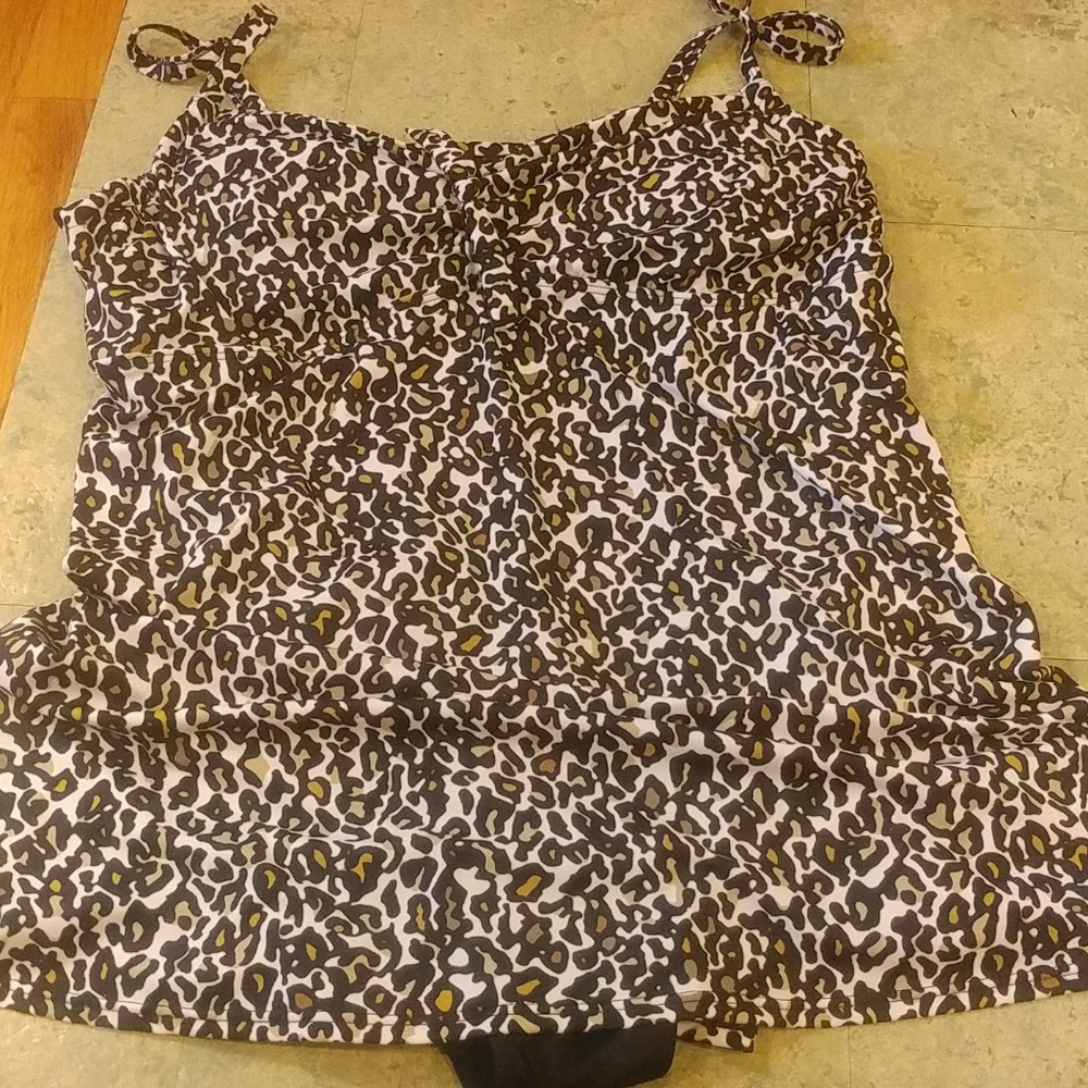 Brown/White/Black Cheetah Print Swimdress Size 24